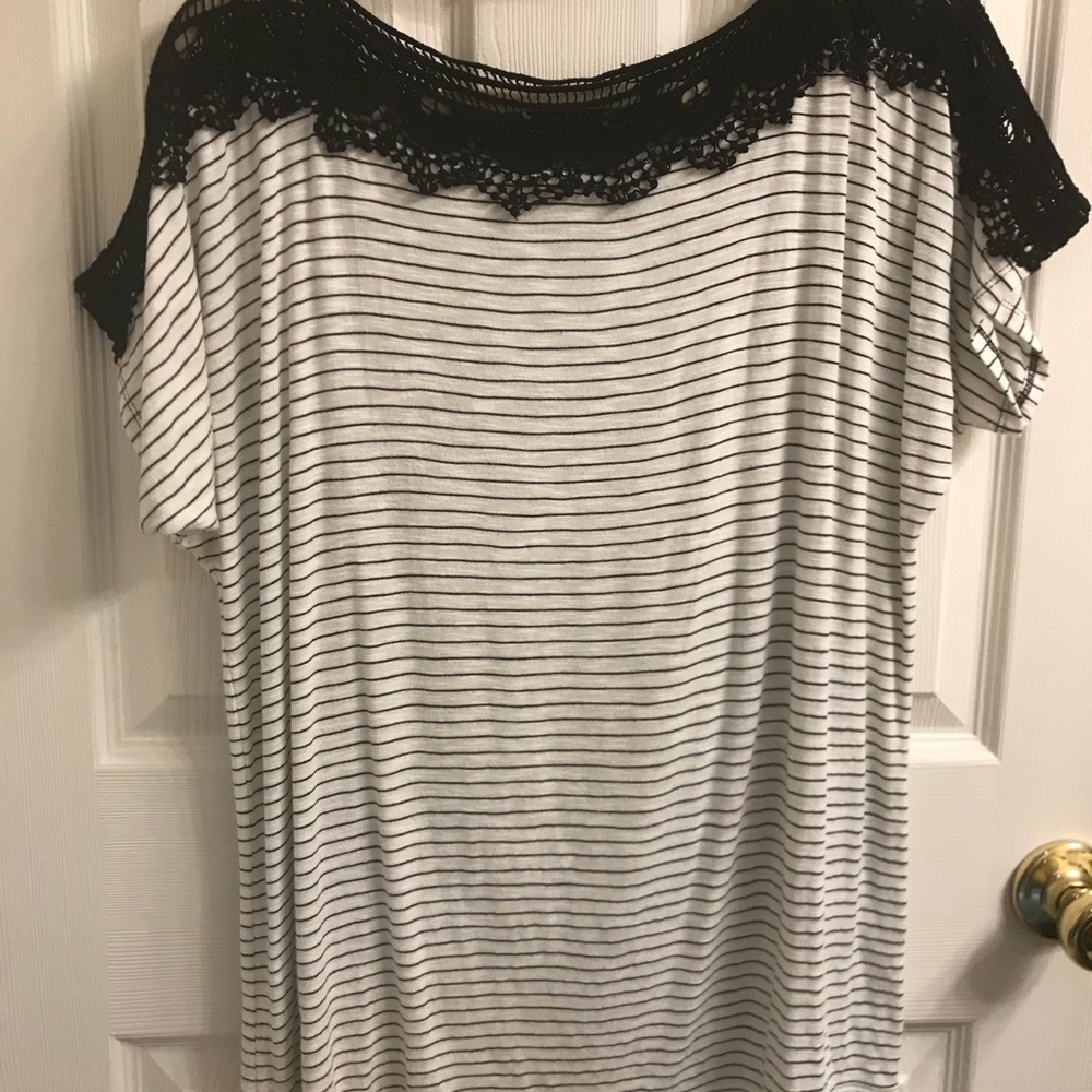 Crocheted detail knit top, Large, VGUC